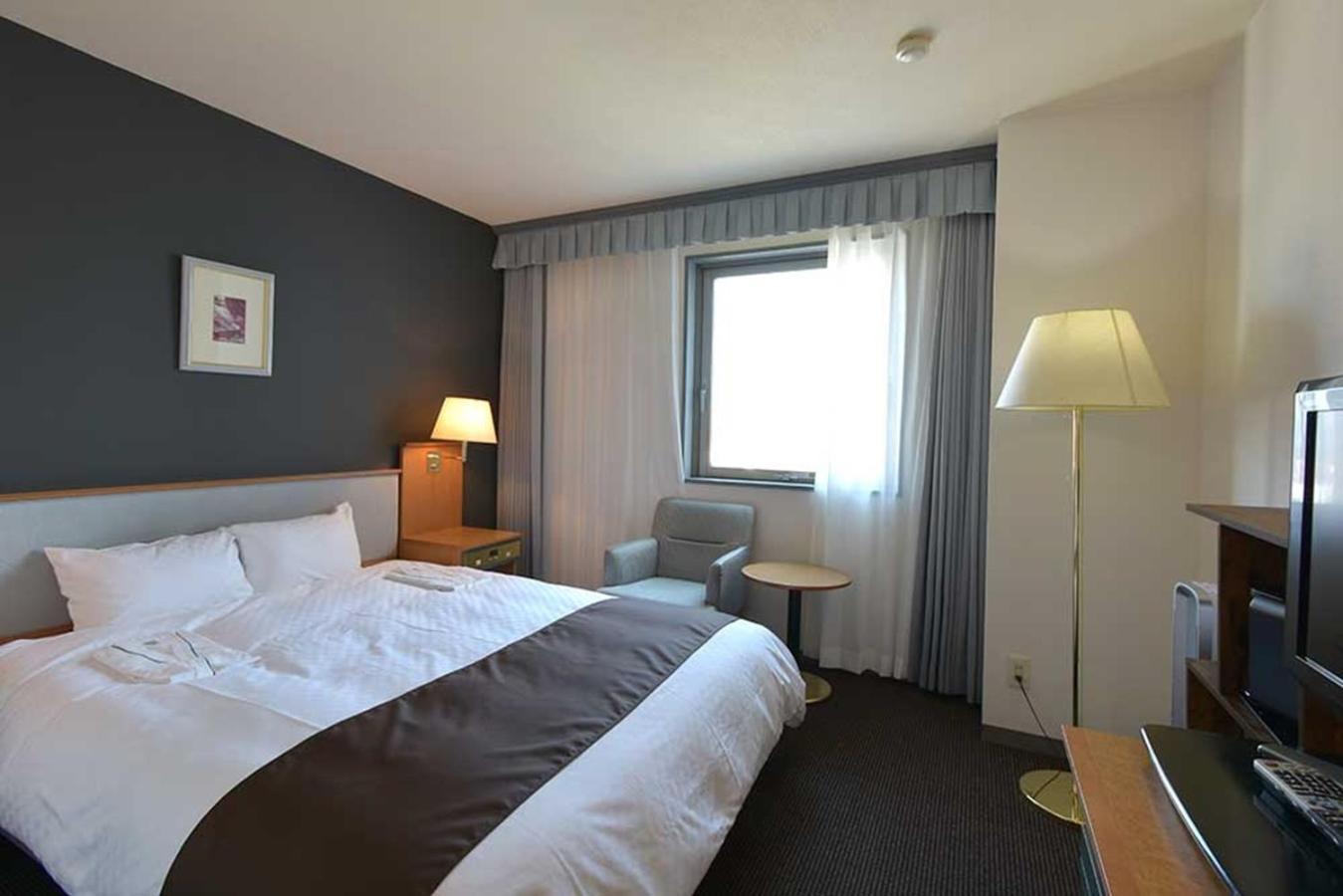 Blossom Hotel Хиросаки Экстерьер фото